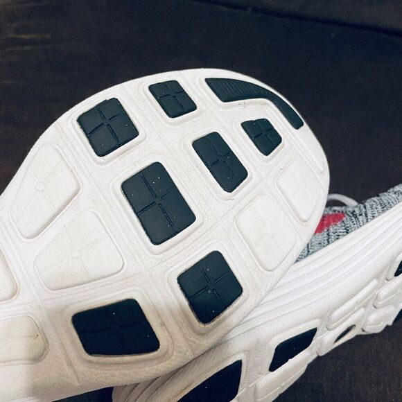 Nike Nike Lunar Flyknit Chukka 554969-001 Wolf Grey Red Size 9.5 US 43 EUR 8.5 - Picture 12 of 13